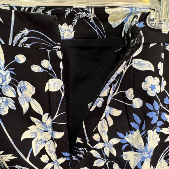 NWT Talbot's Black Blue White Garden Pencil Skirt‎ Sz 10 - Picture 5 of 8